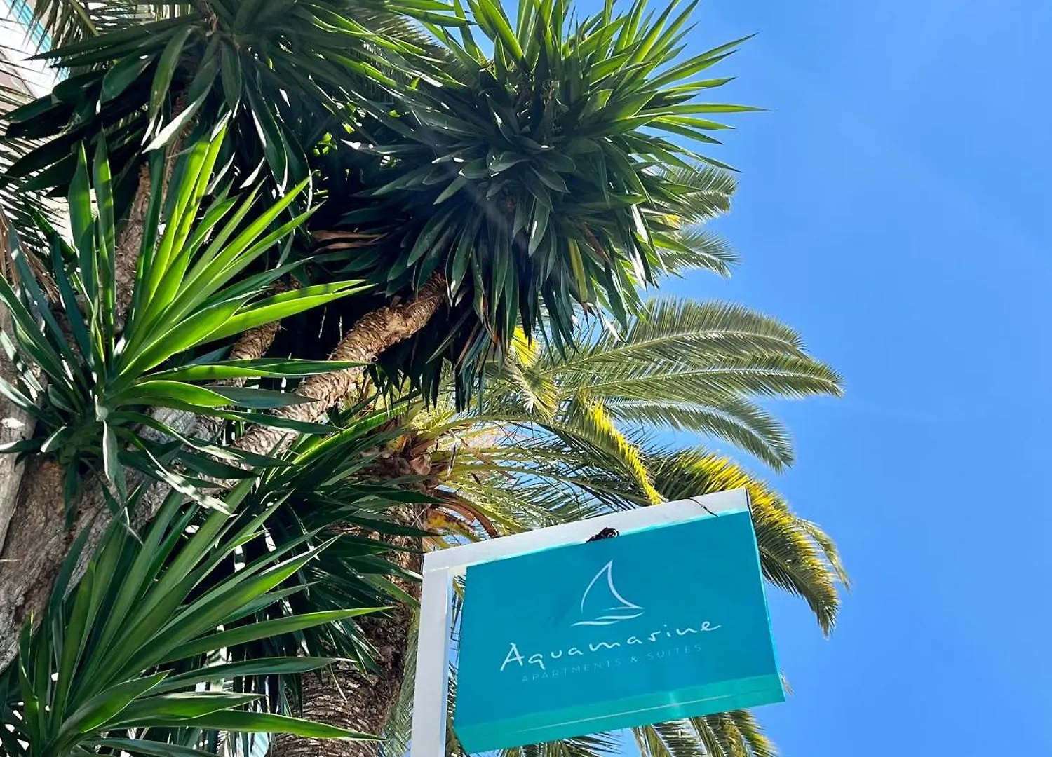 Aquamarine Apartments Саранда