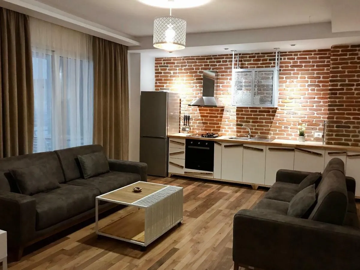 Aquamarine Apartments Саранда 0*,