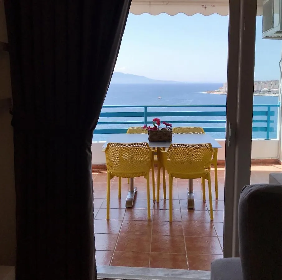 Aquamarine Apartments Саранда