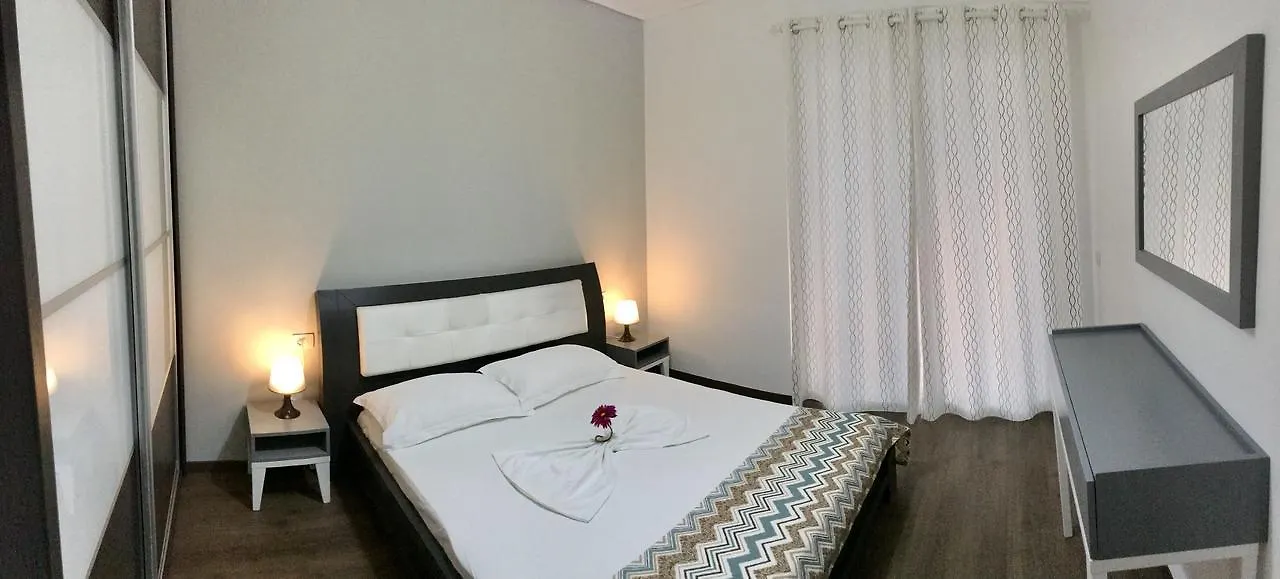 Aquamarine Apartments Sarandë 0*,